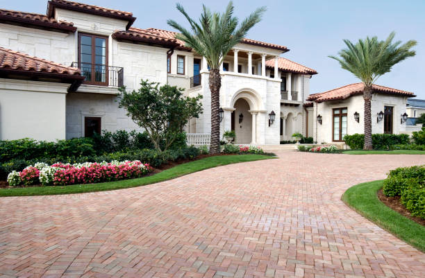 Best Professional Driveway Pavers  in Horton, KS
